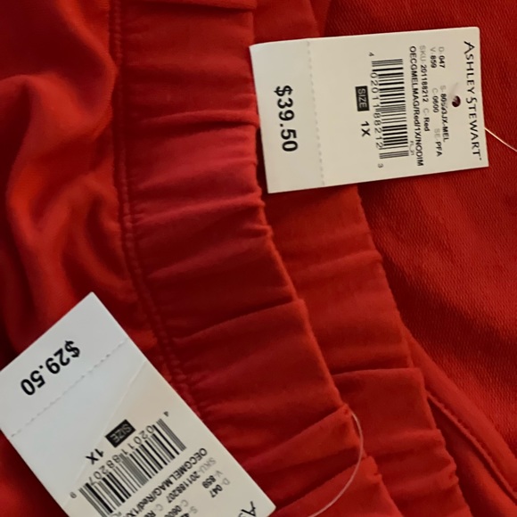 Melanin Skirt Set - Picture 3 of 11